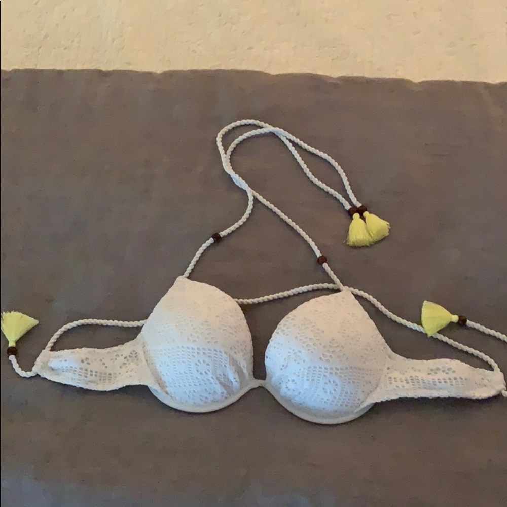 •MAKE OFFER• Victoria secret swim top